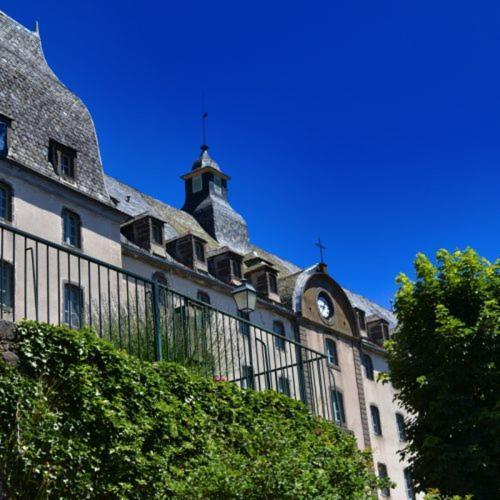 Logis Hotel Ancien Grand Seminaire Сен-Флур Экстерьер фото