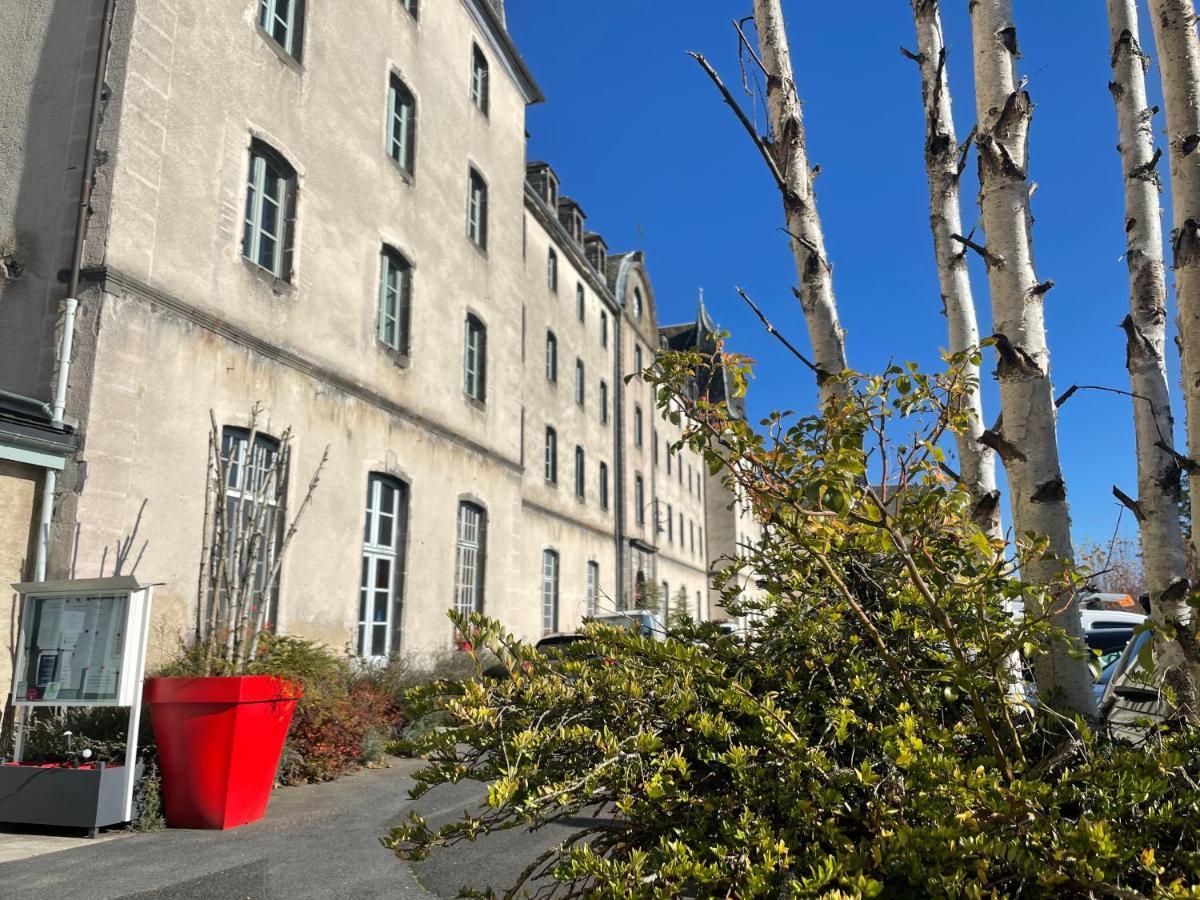 Logis Hotel Ancien Grand Seminaire Сен-Флур Экстерьер фото